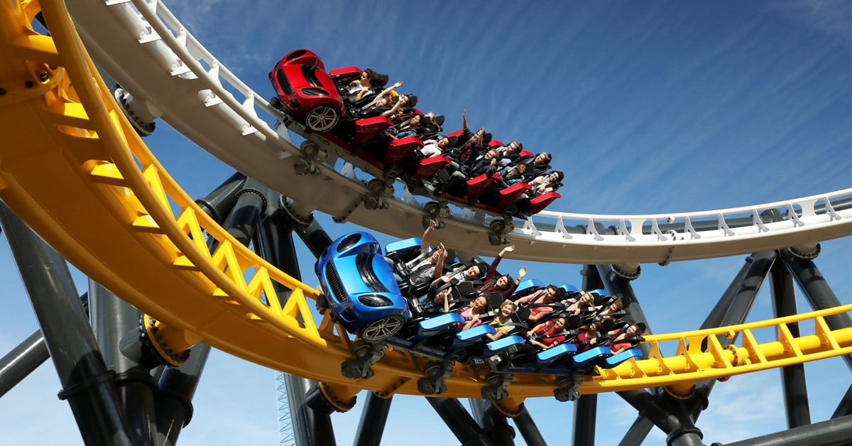 The rides keep roaring, but Six Flags’ finances are on a steep drop. | ©Image Credit: Six Flags