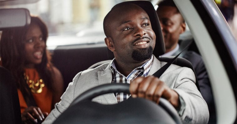 More than rides — Uber gives drivers new earning opportunities on the go. | ©Image Credit: Uber