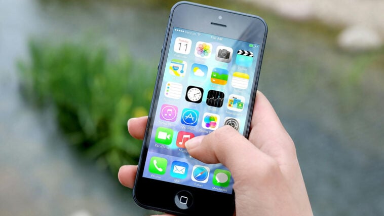 iPhone users could get cash back from a major Qualcomm lawsuit. | ©Image Credit: JÉSHOOTS/Pexels