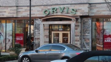 Orvis storefront located in Avalon, Alpharetta, GA | ©Image Credit: Wikimedia Commons / Mike Mozart