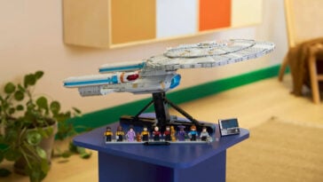 A masterpiece from the final frontier — LEGO’s first-ever Star Trek set brings the U.S.S. Enterprise-D and its iconic crew to life in brick form. | ©Image Credit: LEGO