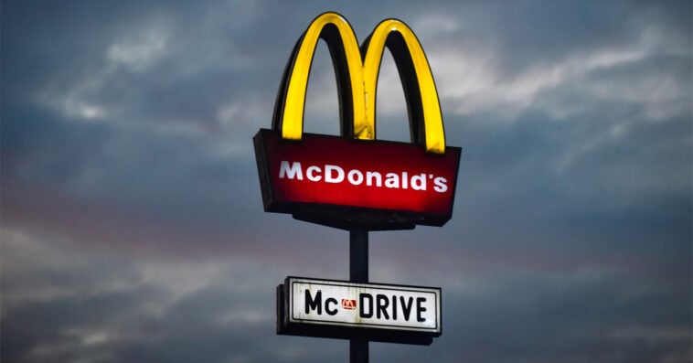 McDonald’s feels the impact as Gen Z eats out less to save money. | ©Image Credit: Jurij Kenda/Unsplash