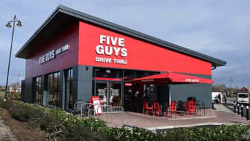 Viral receipt reignites debate over Five Guys prices | ©Image Credit: Hullian111 / wikimedia.org