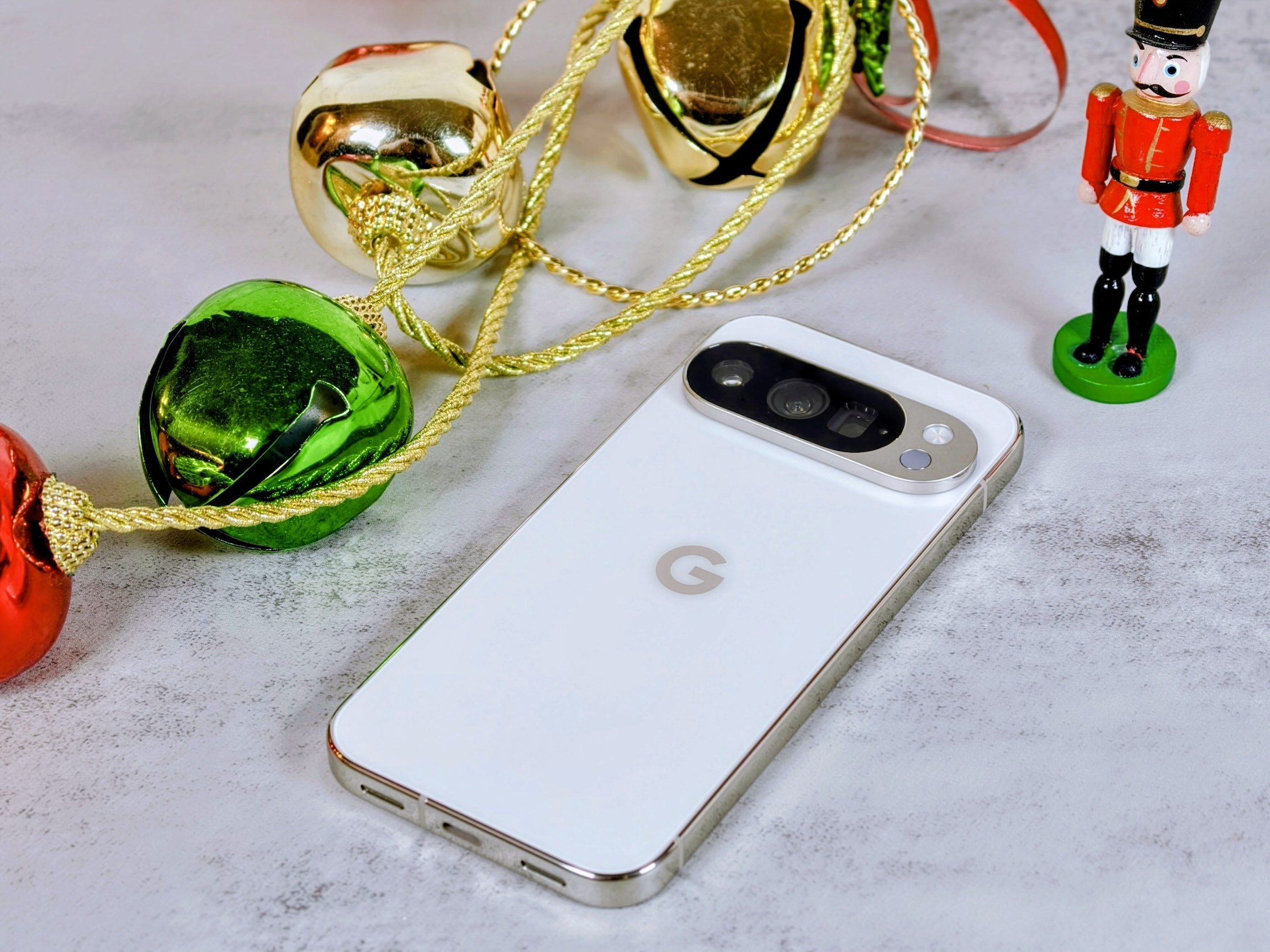 The Google Pixel 10 Pro might now be the best Android smartphone out there ©Image Credit: GEEKSPIN