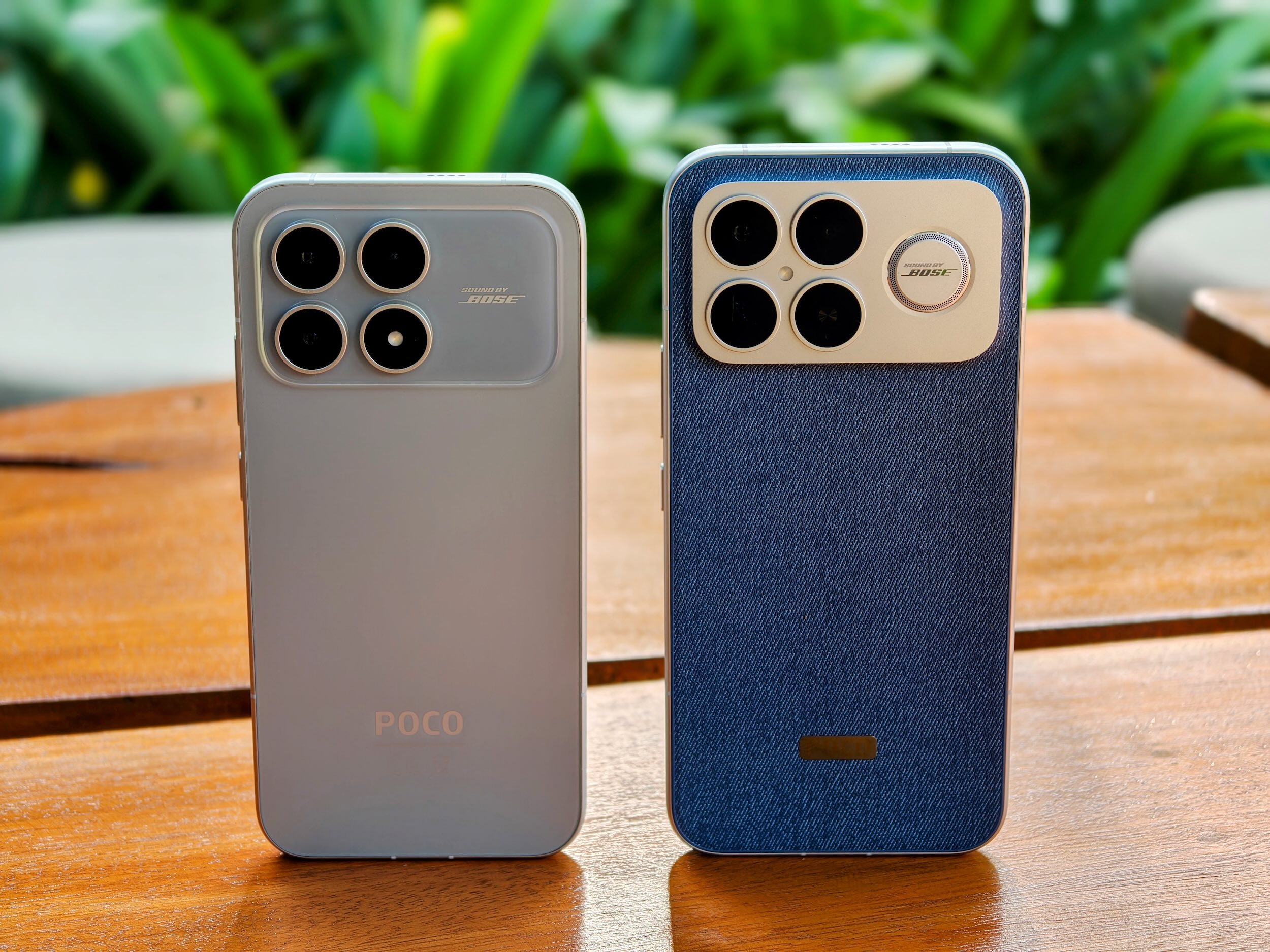The POCO F8 Series (F8 Pro pictured left and F8 Ultra pictured right) ©Image Credit: GEEKSPIN