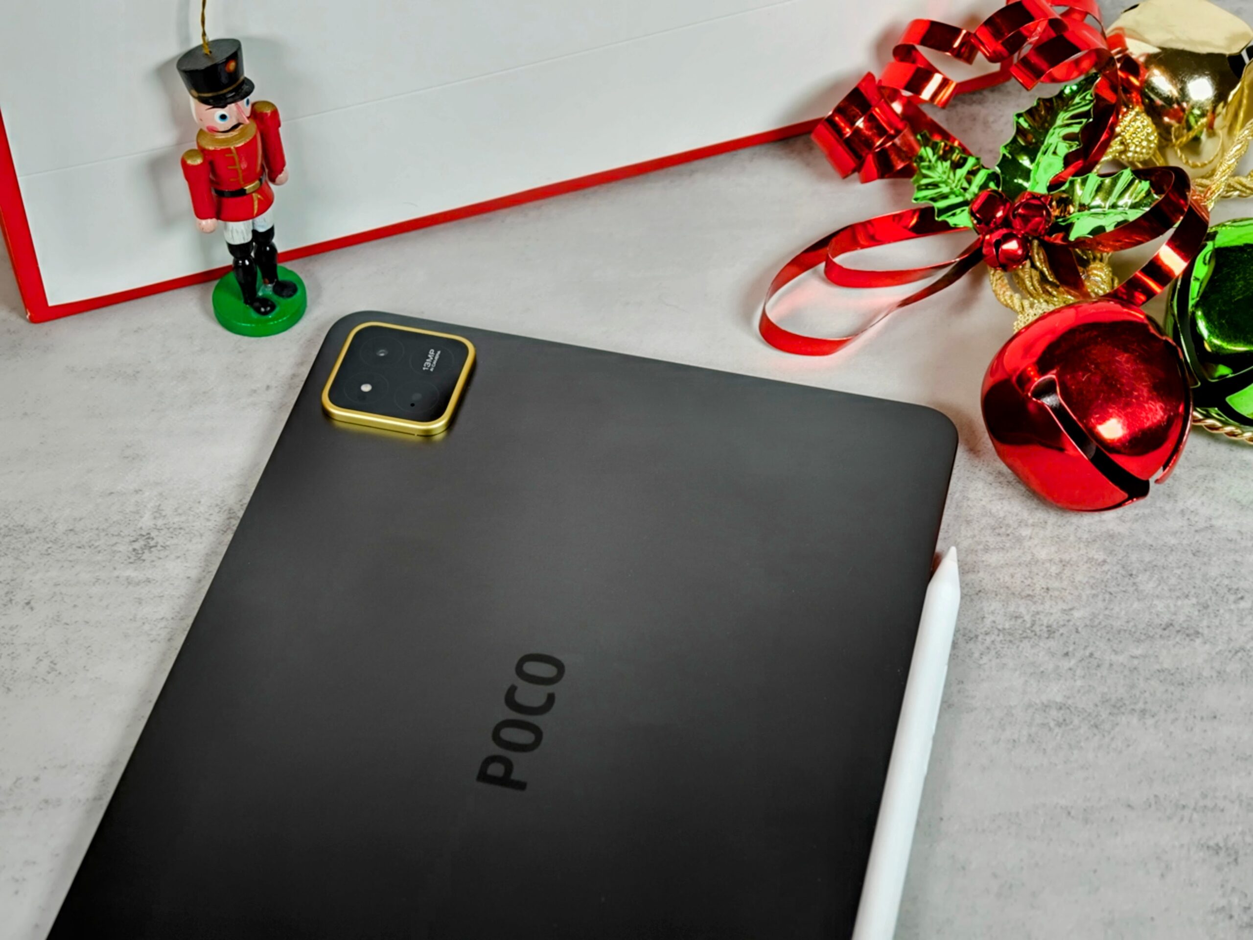 The POCO X1 in purposely built for gaming without breaking the bank ©Image Credit: GEEKSPIN