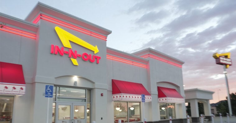 Chaos at the counter: In-N-Out skips number 67 as the “6‑7” meme spreads across TikTok and schools. | ©Image Credit: In-N-Out