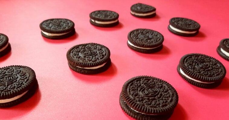 Cast your vote in the OREOverse — 14 Oreos are competing for a 2026 comeback! | ©Image Credit: Kristine Wook/Unsplash