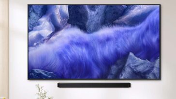 Samsung QEF1 QLED TV ©Image Credit: Samsung