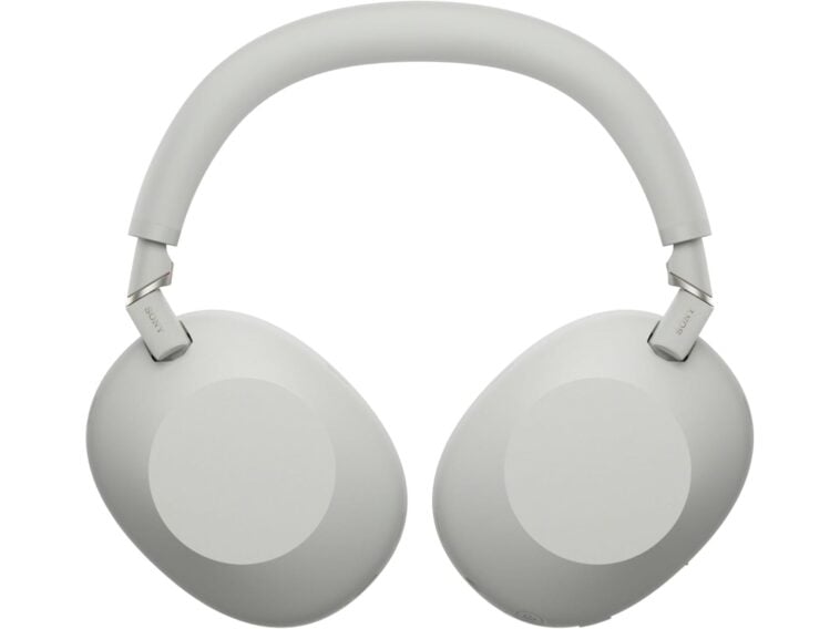 Sony WH-1000XM6 Headphones ©Image Credit: Sony