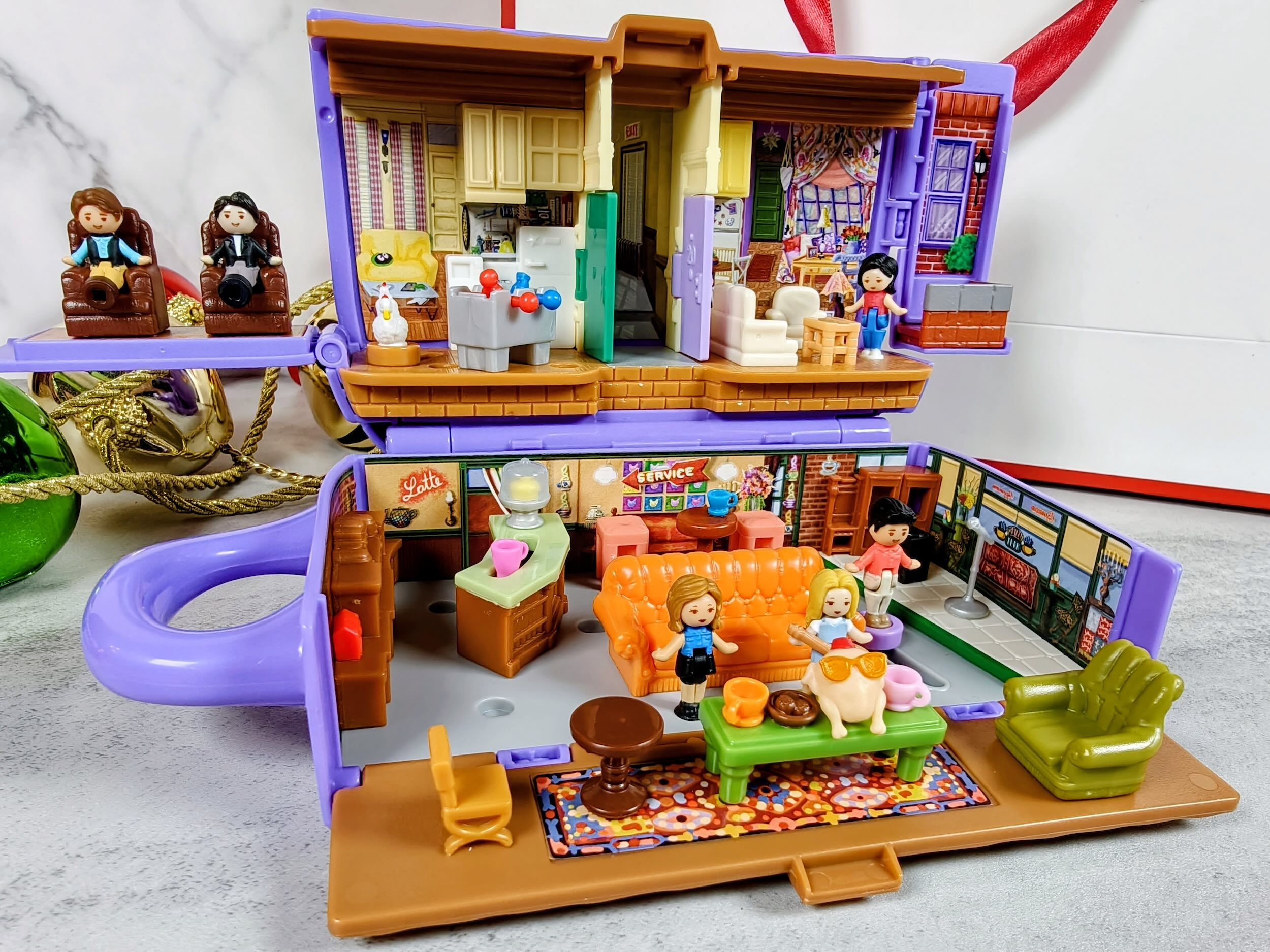Mattel Polly Pocket Friends Compact Playset ©Image Credit: GEEKSPIN