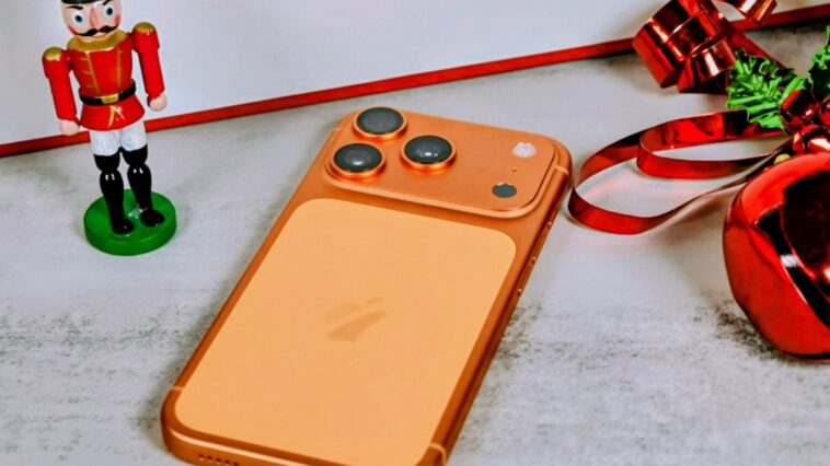 The iPhone 17 Pro in Cosmic Orange ©Image Credit: GEEKSPIN