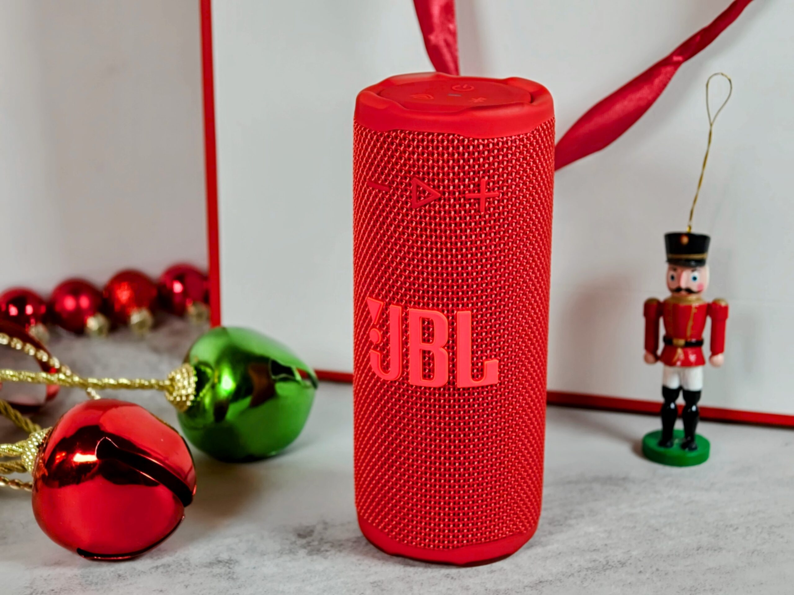 JBL Grip ©Image Credit: GEEKSPIN
