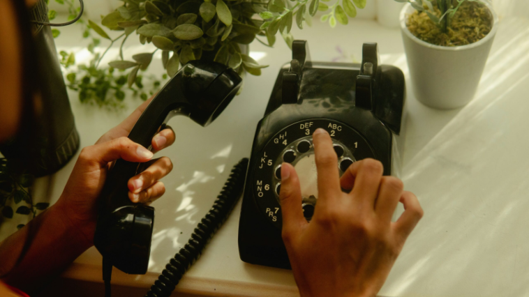 Illinois customers warned as AT&T retires old phone lines | ©Image Credit: unsplash.com / Wesley Hilario