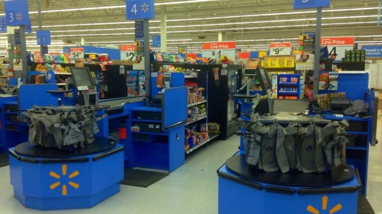 Walmart self-checkout lanes | ©Image Credit: Flickr / Mike Mozart