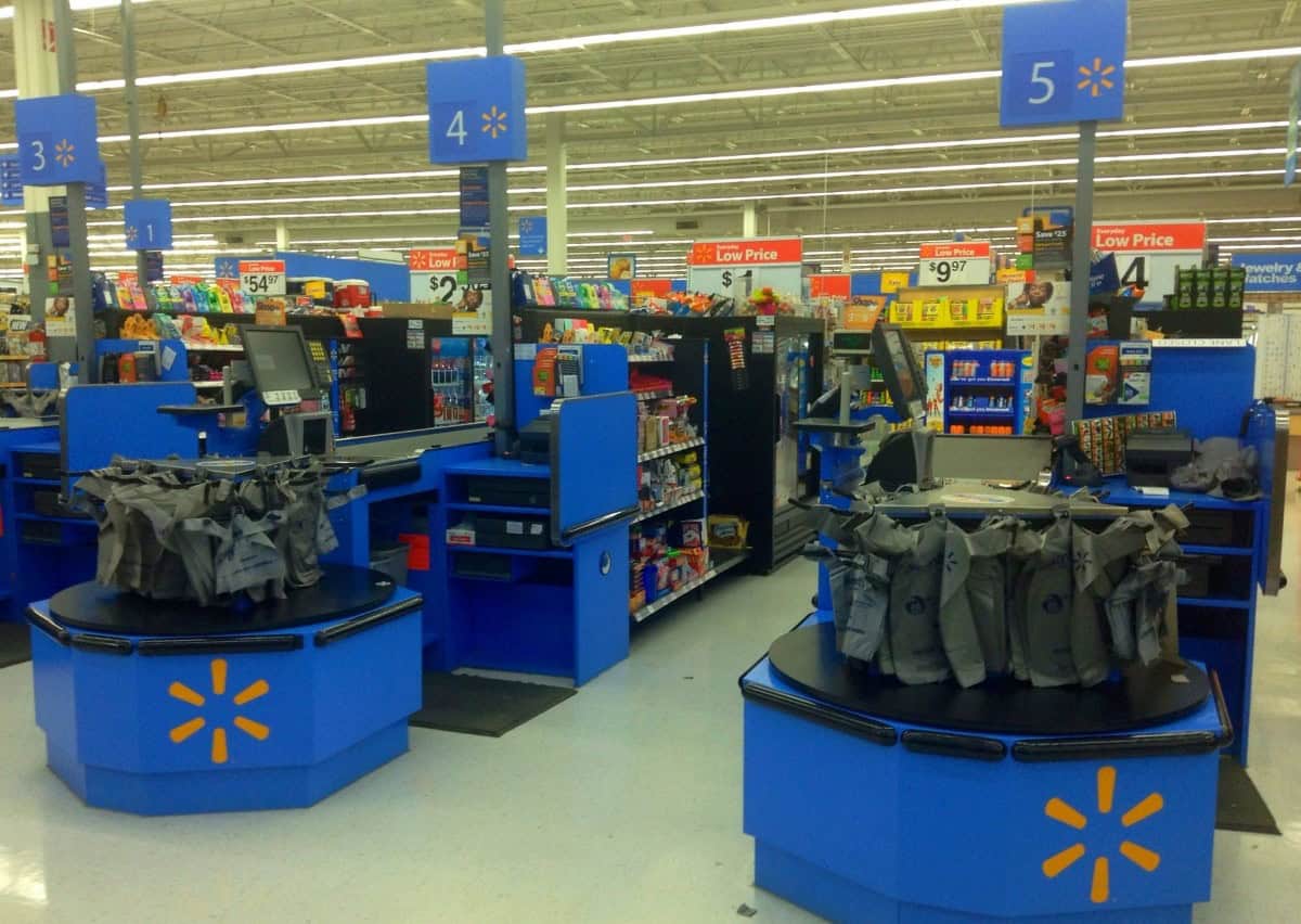 Walmart self-checkout lanes | ©Image Credit: Flickr / Mike Mozart
