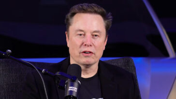 Elon Musk speaks on the Moonshots podcast, predicting a future where AI outperforms human doctors | ©Image Credit: Peter H. Diamandis / YouTube