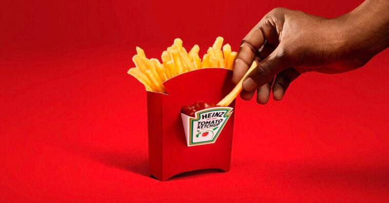 Heinz unveils fry box with built in ketchup tray 1 Say hello to mess-free, on-the-go snacking with the innovative Heinz Dipper fry-and-ketchup container. | ©Image Credit: The Kraft Heinz Company