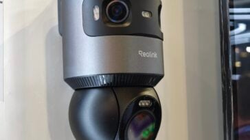 Reolink's new OMVI pan-tilt cameras automatically track people, vehicles, and animals with 360-degree rotation and 16x optical zoom. ©Image Credit: GEEKSPIN