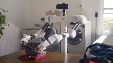 High-tech home robot or expensive beta test? Isaac 0 mixes AI and human assistance. | ©Image Credit: Weave Robotics