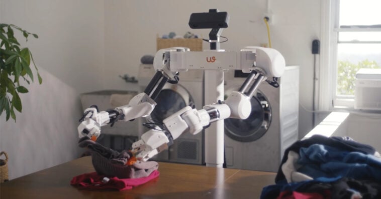 High-tech home robot or expensive beta test? Isaac 0 mixes AI and human assistance. | ©Image Credit: Weave Robotics