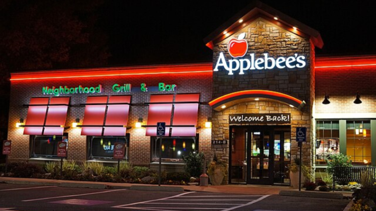 Applebee’s exits Evansville | ©Image Credit: Wikimedia Commons