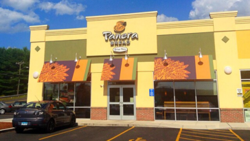 Millions of Panera customer records posted online | ©Image Credit: Wikimedia Commons / Mike Mozart