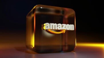 A decOver a decade after the Fire Phone flopped, Amazon is planning a high-stakes return with a new AI-powered smartphone. | © Image Credit: BoliviaInteligente / Unsplashade after the Fire Phone flop, Amazon plans a high-stakes return with a new AI-powered smartphone. | ©Image Credit: BoliviaInteligente / Unsplash