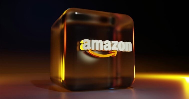 Amazon is planning a return to the smartphone market 1 A decOver a decade after the Fire Phone flopped, Amazon is planning a high-stakes return with a new AI-powered smartphone. | © Image Credit: BoliviaInteligente / Unsplashade after the Fire Phone flop, Amazon plans a high-stakes return with a new AI-powered smartphone. | ©Image Credit: BoliviaInteligente / Unsplash