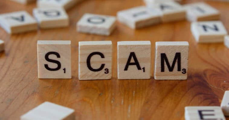 U.S. President Donald Trump signs a new order targeting online scams and cybercrime networks. | ©Image Credit: Markus Winkler