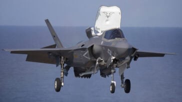 A high-speed jet experiment at Mach 1.5 helps scientists decode the mystery behind engine noise. | ©Image Credit: Lance Cpl. Tyler Harmon / Wikimedia Commons