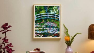 LEGO Claude Monet – Bridge over a Pond of Water Lilies ©Image Credit: LEGO