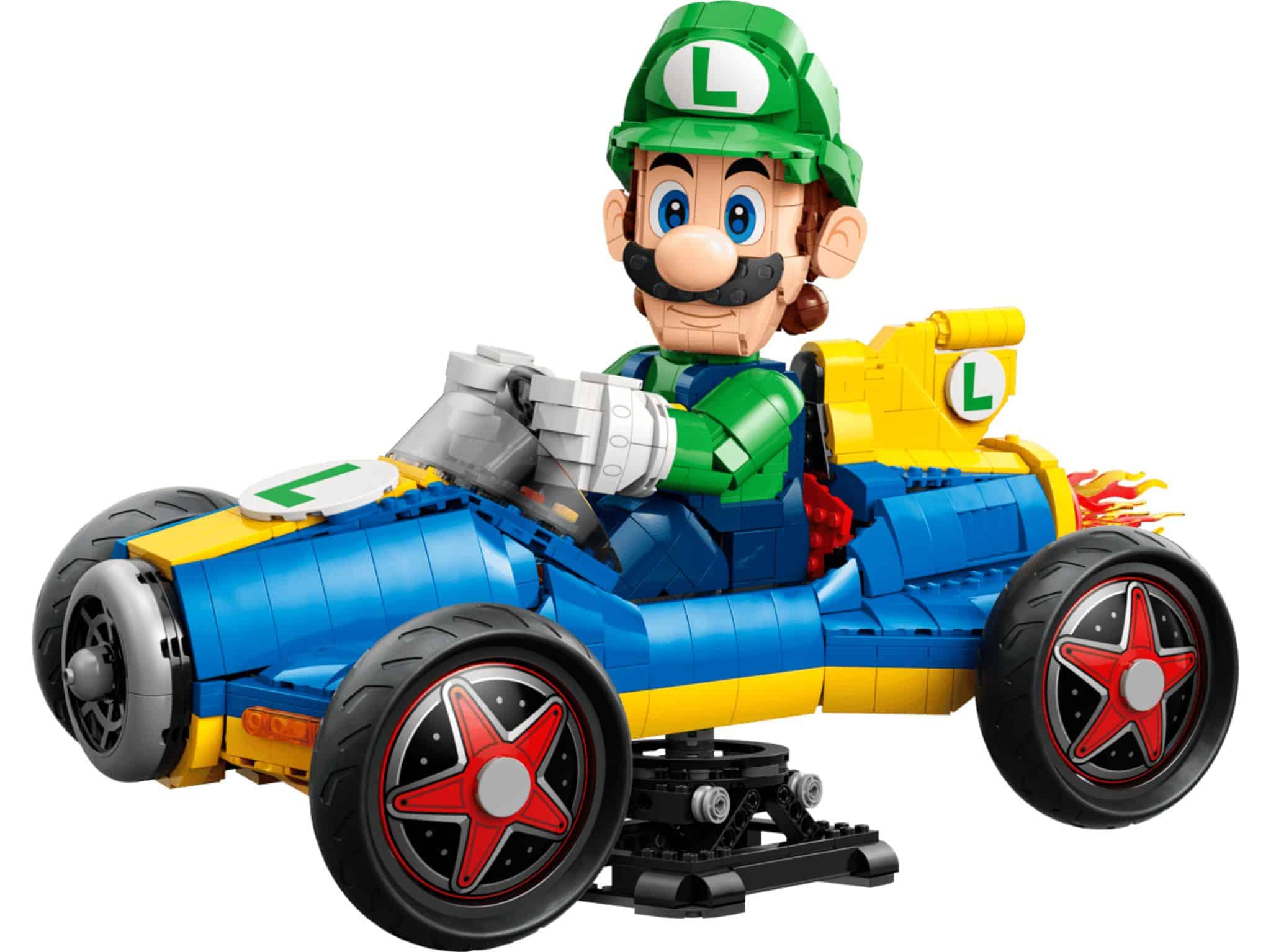 LEGO Mario Kart – Luigi & Mach 8 set side profile ©Image Credit: LEGO