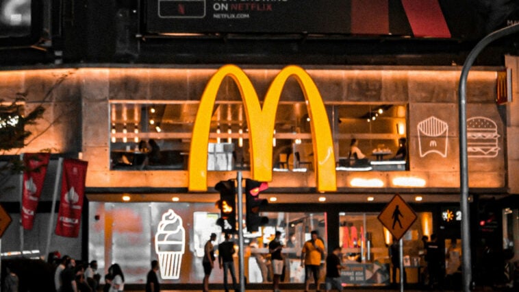A return to roots: McDonald's $3 menu items aim to bridge the gap in a challenging 2026 economy. | ©Image Credit: Muhammad Wafiy / Unsplash