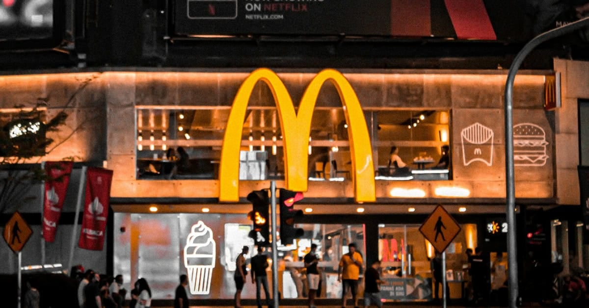 A return to roots: McDonald's $3 menu items aim to bridge the gap in a challenging 2026 economy. | ©Image Credit: Muhammad Wafiy / Unsplash