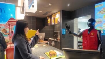McDonald’s says robot was part of a temporary museum event | ©Image Credit: KEENON Robotics