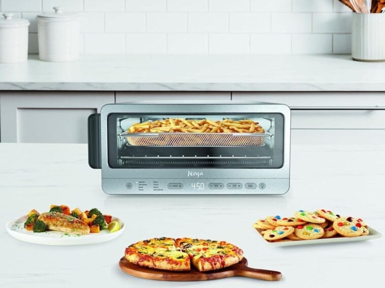 Ninja Air Fryer Toaster Oven Combo ©Image Credit: Ninja