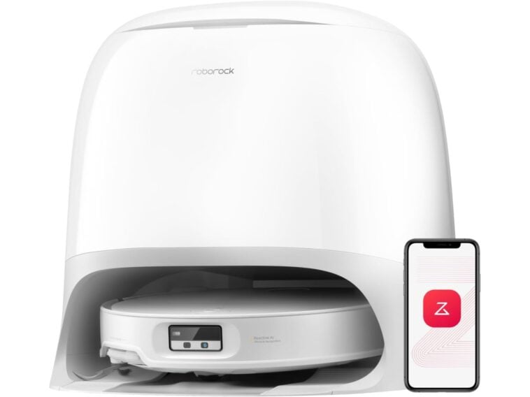 Roborock Qrevo CurvX Robot Vacuum and Mop ©Image Credit: Roborock