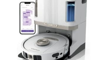 Shark PowerDetect Robot Vacuum & Mop Combo ©Image Credit: Shark