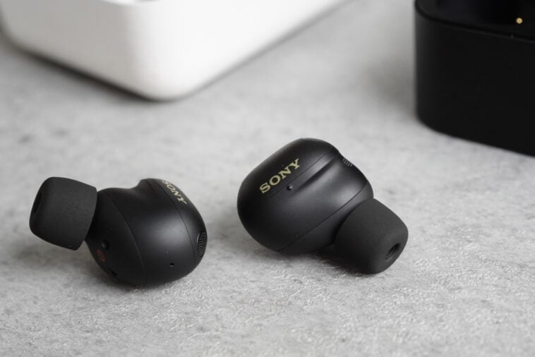 The Sony WF-1000XM6 features a reshaped housing designed for better balance and a more secure, stable fit. ©Image Credit: GEEKSPIN