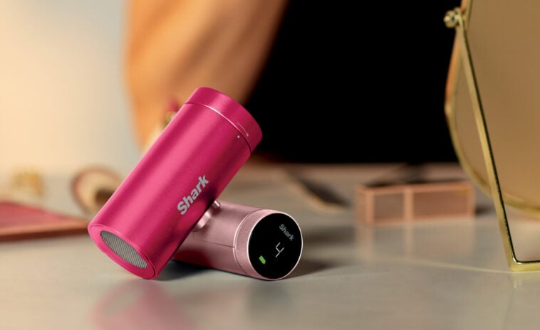 Shark ChillPill is here! Hands-free, clip-on, or handheld, it’s a must-have gadget for early warm-weather days. | ©Image Credit: Shark