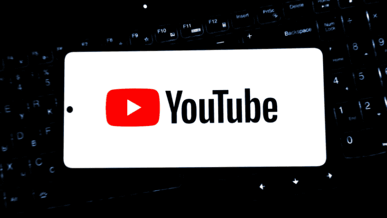 Unskippable ads appearing on TVs | ©Image Credit: Unsplash / Zulfugar Karimow