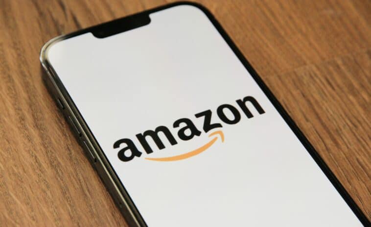 Amazon is using AI to clean up fake listings and reviews | ©Image Credit: Unsplash / Marques Thomas