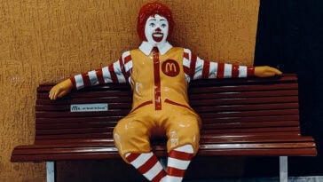 McDonald’s is set to introduce dirty sodas and refreshers as it dives into the booming beverage market this May. | ©Image Credit: Eshak Angell