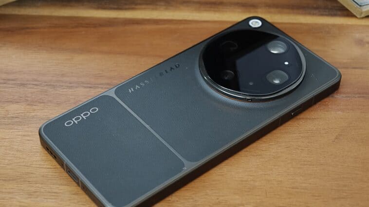 The OPPO Find X9 Ultra channels iconic Hasselblad styling with a high-performance, 10x optical-zoom periscope system. ©Image Credit: GEEKSPIN