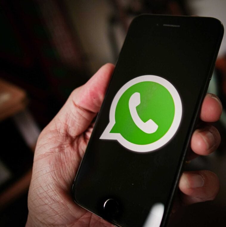 WhatsApp is bringing a big change to your unread messages 1 WhatsApp is testing a feature that could turn hundreds of unread messages into a quick summary | ©Image Credit: Unsplash / Grant Davies