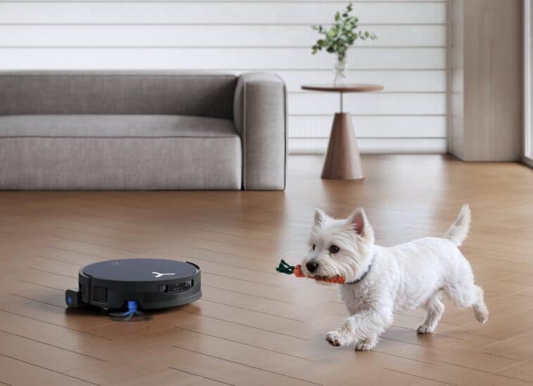 The DEEBOT X12 OmniCyclone uses infrared detection to identify and pre-treat dried stains before mopping. ©Image Credit: ECOVACS