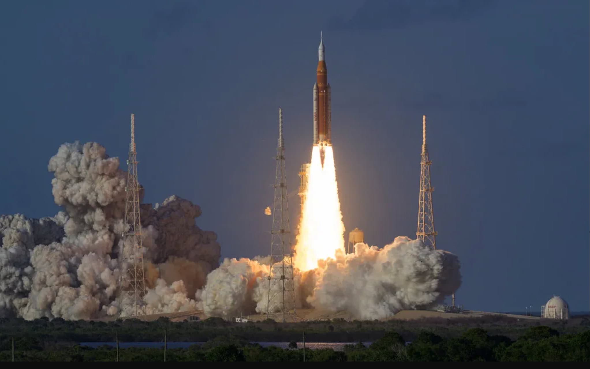 NASA’s space launch system rocket generates 8.8 million pounds of thrust as it carries the Artemis II crew into the Florida sky. ©Image Credit: NASA