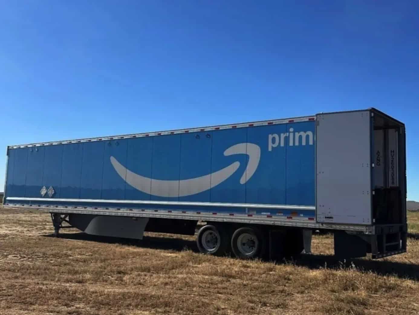 A routine traffic stop in California turned into a massive cargo theft bust when deputies uncovered truckloads of stolen Lego sets | ©Image Credit: Kern County Sheriff's Department