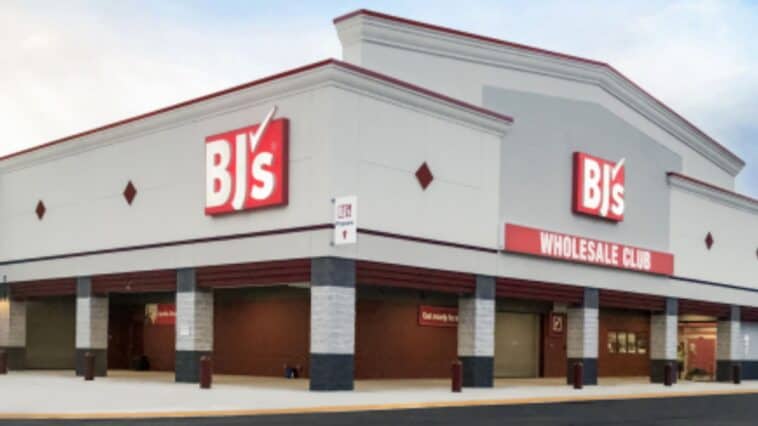BJ's Wholesale Club Storefront ©Image Credit: BJ's